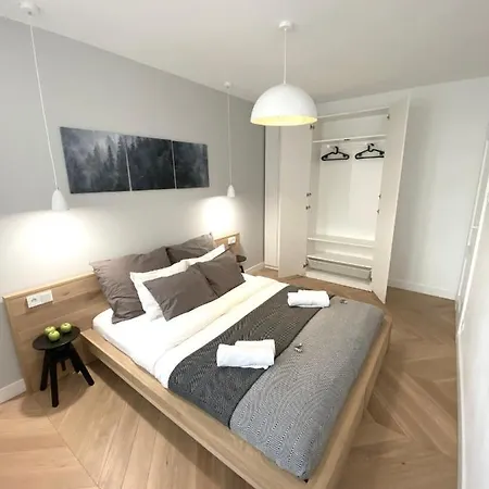 Mycherry - Old Town - Wiezienna 21c