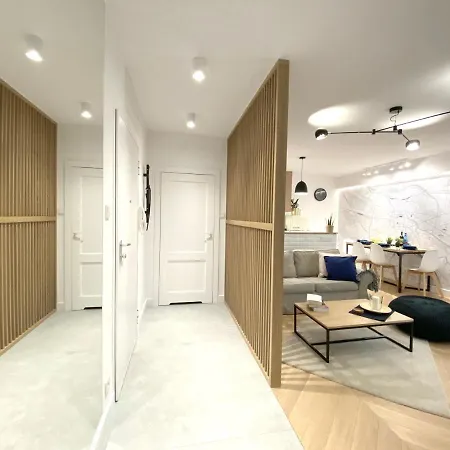 Mycherry - Old Town - Wiezienna 21c Apartment